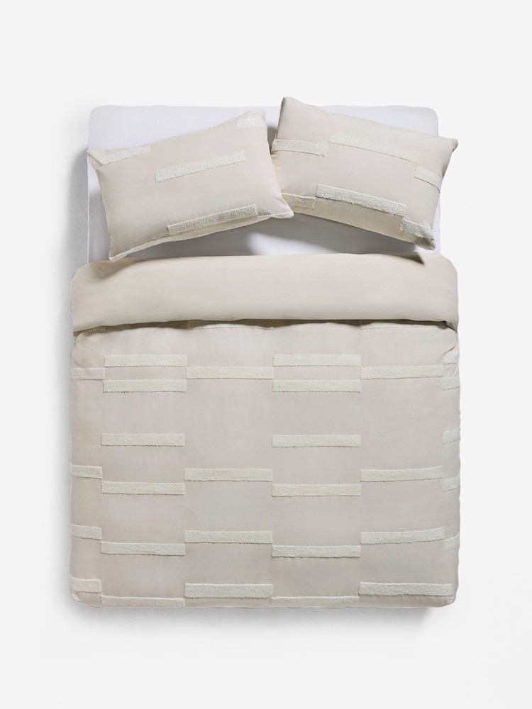 MADE.COM Natural Alban Tufted 100% Cotton Duvet Cover and Pillowcase Set - Image 3 of 3