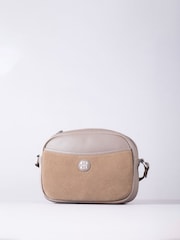 Lakeland Leather Taupe Coniston Cross Body Camera Bag - Image 2 of 7