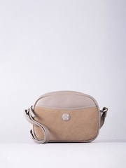 Lakeland Leather Taupe Coniston Cross Body Camera Bag - Image 3 of 7