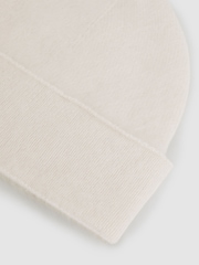Reiss Cream Alba Cashmere Beanie - Image 4 of 4