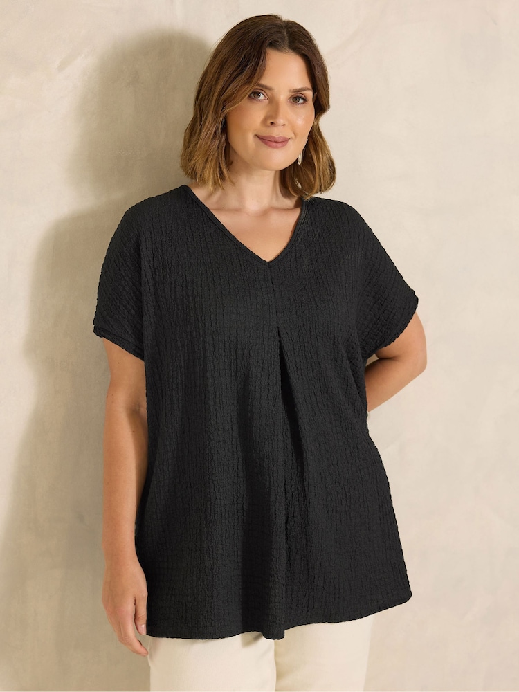 Evans Black Bubble Crepe Pleated Swing Top - Image 1 of 5 Evans Black Bubble Crepe Pleated Swing Top - Image 1 of 5