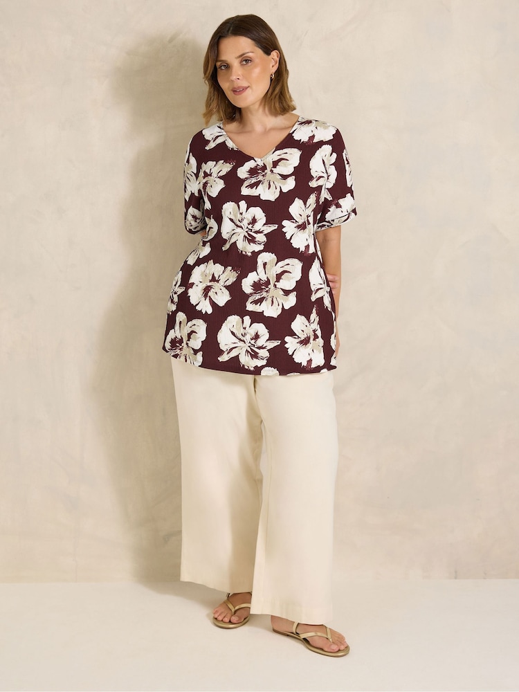 Evans Red Floral V-Neck Top - Image 2 of 6 Evans Red Floral V-Neck Top - Image 2 of 6