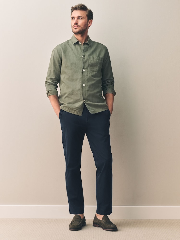 Bleumarin - Slim Fit - Pantaloni chino Signature Supima din amestec de bumbac - Image 4 of 11