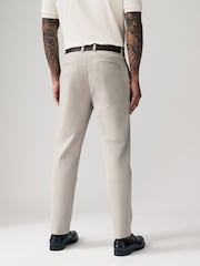 Hell Steinfarben - Gerade Passform - Weiche Chinohose mit Gürtel - Bild 4 von 10