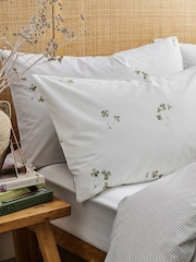 Christy Green Clover Cotton Percale Pillowcase Pair - Image 3 of 3