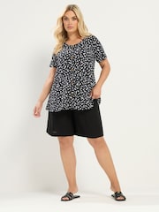 Yours Curve Black Ditsy Floral Ribbed T-Shirt - Image 2 of 4