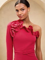 Vestido midi ajustado con cinturón, cuello con volantes y un solo hombro - Imagen 2 de 4