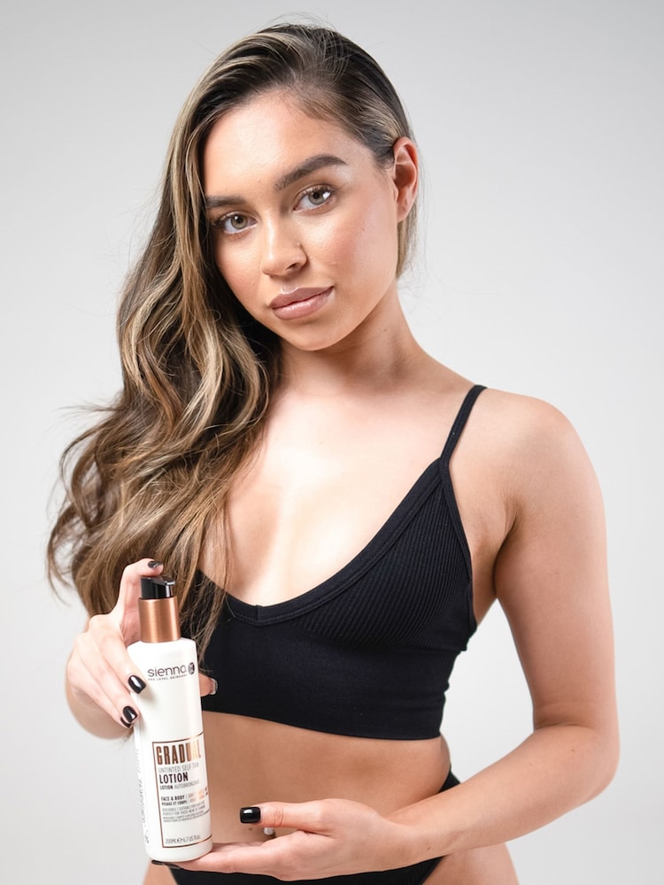Sienna X Gradual Untinted Self Tan Lotion 200ml - Image 5 of 5