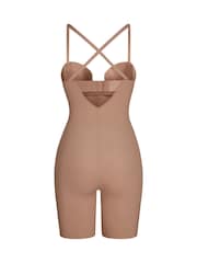 Spanx SPANXshape™ piestāv jūsu elegantajam bezlencīšu bodijam līdz augšstilbu vidusdaļai - Attēls 5 no 8