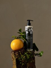 Cowshed Refresh Hand Cream 300ml - Image 2 of 2
