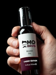 Mo Bros Premium Black Cherry Beard Oil 100ml - Image 4 of 5
