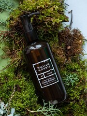 William Morris At Home Forest Bathing Hand & Body Wash Shower Gel - Image 2 of 2
