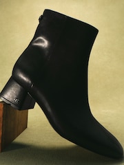 حذائين (2) بوت بطول الكاحل تشكيلة Paige من Sam Edelman - صورة 1 من 7