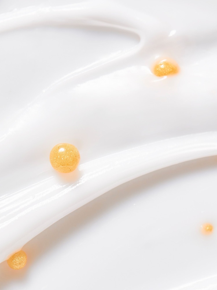 Sanctuary Spa Ruby Oud Melting Pearls Body Butter 300ml - Image 5 of 5
