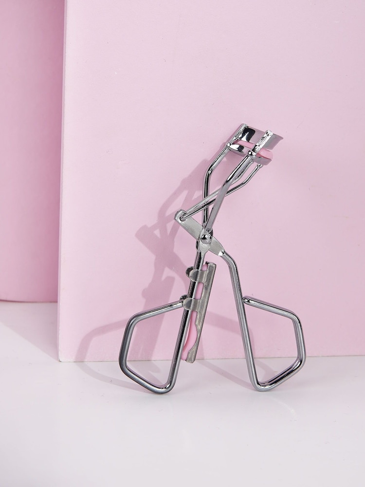 Brush Works Classic Eyelash Curler - Image 1 of 4