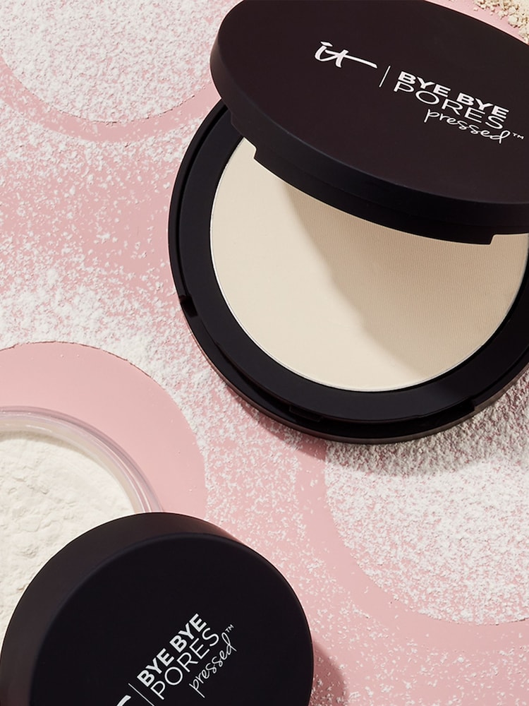 IT Cosmetics Bye Bye Pores Loose Powder - Image 2 of 5