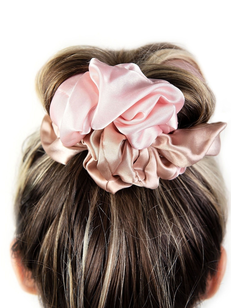 Brush Works Heatless Curling Scrunchie - Image 4 of 4