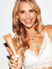 Bare By Vogue Liquid Body Illuminator 100ml - Image 8 of 13