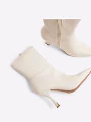 River Island Stiefel aus Kunstleder mit Absatz - Bild 4 von 4