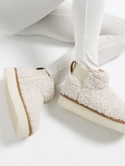 River Island Cream Borg Lined Boots - Image 4 of 4
