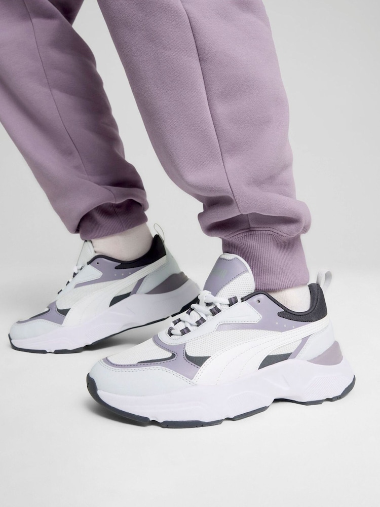 حذاء رياضي للنساء تشكيلة Cassia من Puma - Image 1 of 6