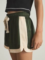 Reiss Green/Ivory Jodie Colourblock Pyjama Shorts - Image 3 of 5