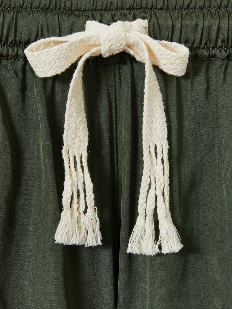 Reiss Green/Ivory Jodie Colourblock Pyjama Shorts - Image 5 of 5