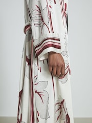 Reiss Amanda satijnen bedrukte kamerjas - Image 3 of 4