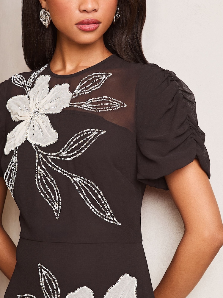 Lipsy Black & White Embroidered Floral Artwork Fit And Flare Premium Midi Occasion Dress - Image 2 of 4