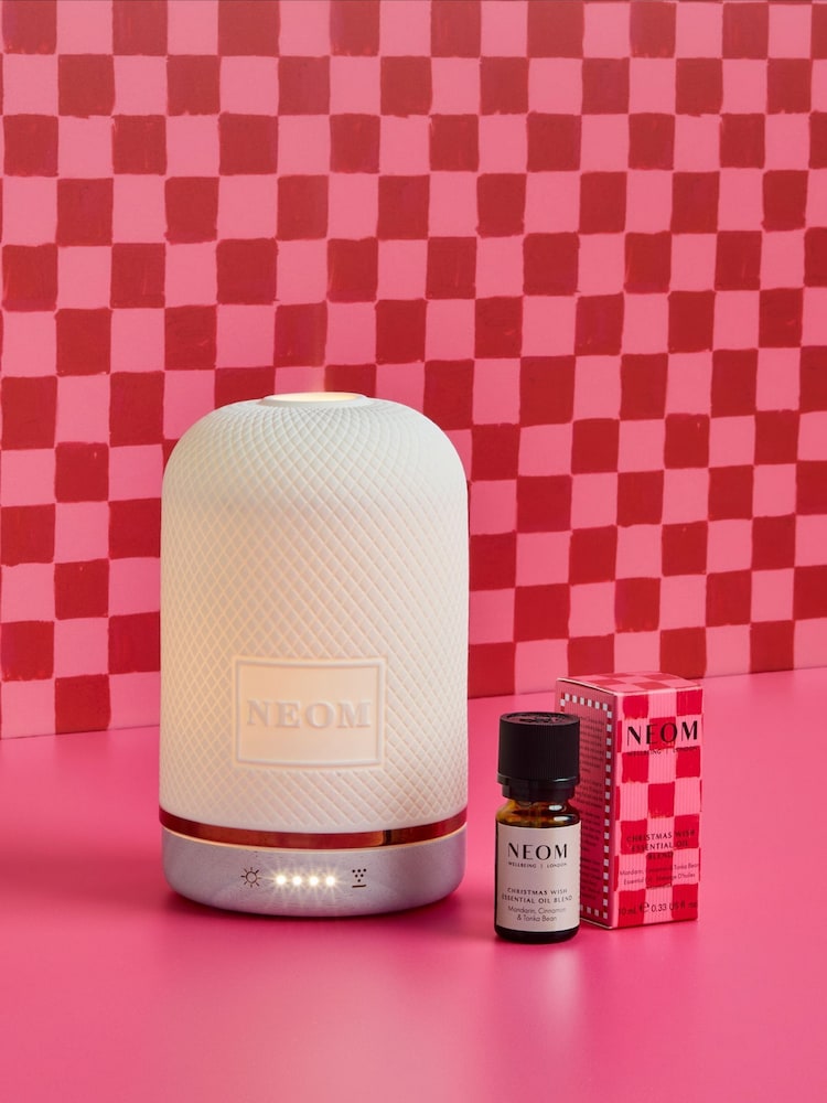NEOM Christmas Wish Essential Oil Blend 10ml - Image 5 of 5