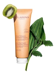 Clarins One-Step Gentle Exfoliating Cleanser 125ml - Image 4 of 4