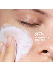 Clarins Black/White Soothing and Gentle Foaming Cleanser 125ml - Image 2 of 5
