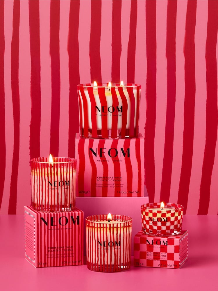 NEOM Christmas Wish Scented Candle Single Wick - Image 2 of 5