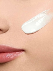 Clarins All Skin Types Extra Firming Night Cream 50ml - Image 4 of 4