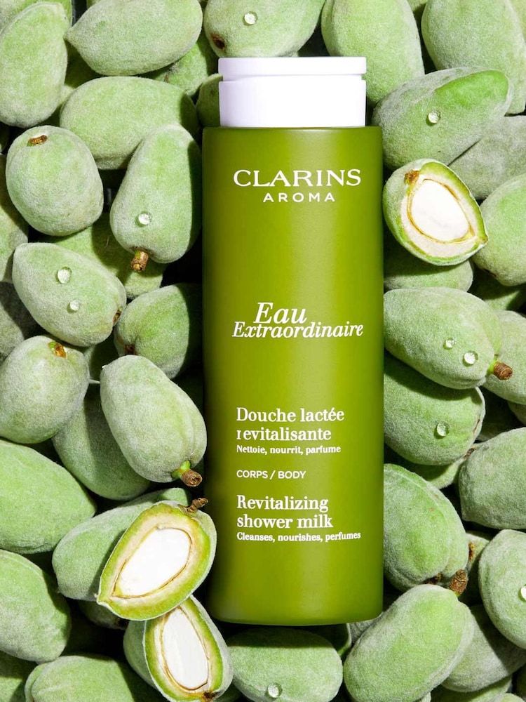 Clarins Eau Extraordinaire Revitalizing Shower Milk 200ml - Image 2 of 5