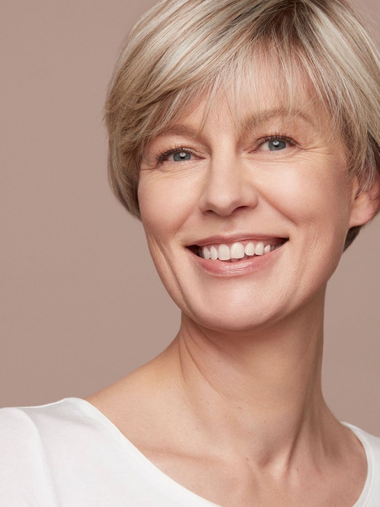Clarins Skin Illusion Foundation SPF15 - Image 3 of 3