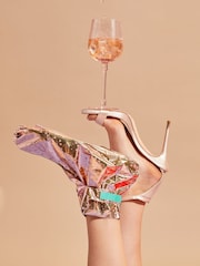 Patchology Rosé Toes Renewing Foot Mask - Image 5 of 5