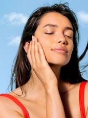 Nuxe SPF 50 Melting Spray High Protection Face and Body Sun Cream 150ml - Image 3 of 5