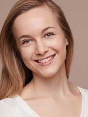 Clarins Skin Illusion Foundation SPF15 - Image 3 of 3