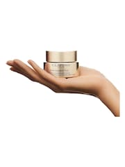 Clarins Nutri Lumière Night Cream 50ml - Image 3 of 4