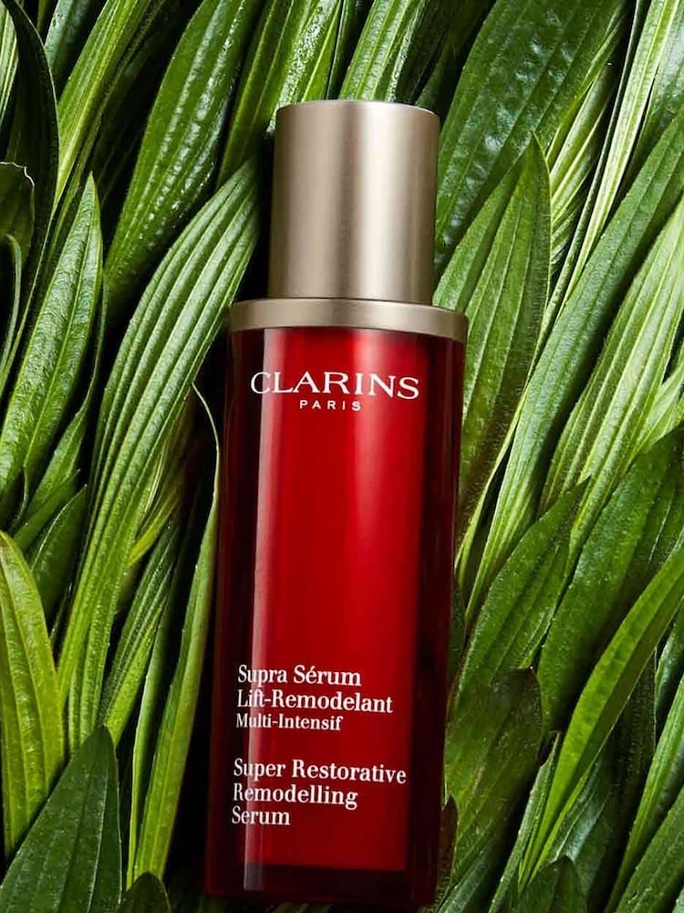 Clarins Super Restorative Remodelling Serum 50ml - Image 2 of 5