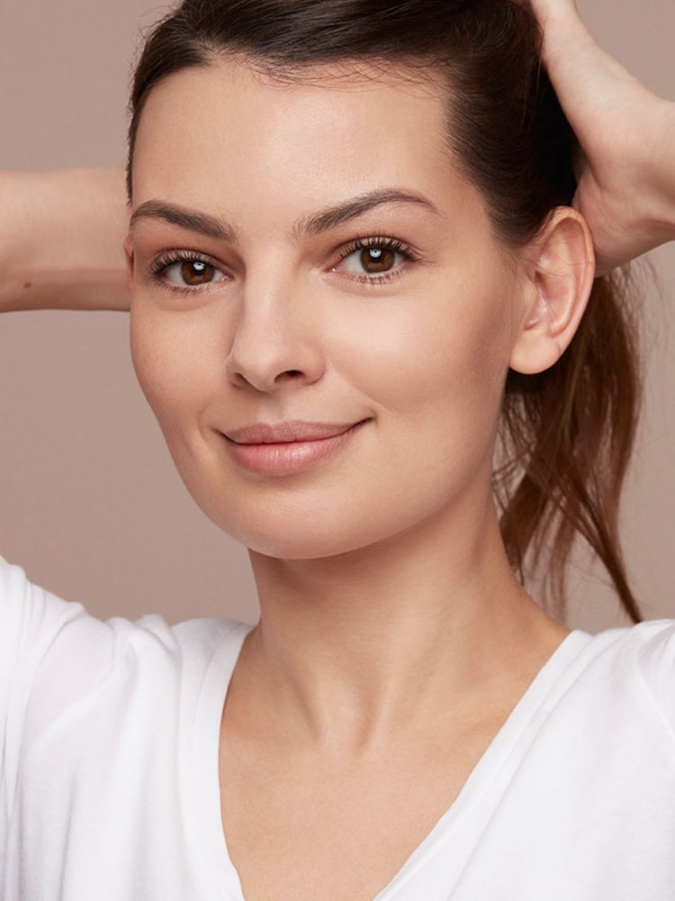 Clarins Skin Illusion Foundation SPF15 - Image 2 of 5