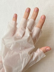 BeautyPro Hand Therapy Gloves - Image 3 of 5