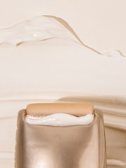 Emma Hardie Lift & Sculpt Neck Treatment 40ml - Image 4 of 4