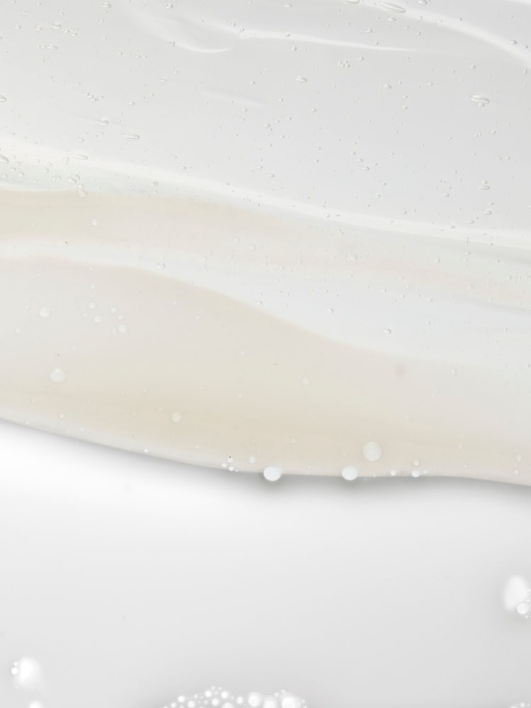 Liz Earle Cleanse & Glow Transforming Gel Cleanser 150ml - Image 7 of 7