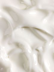 Liz Earle Superskin™ Nourishing Night Cream 50ml - Image 4 of 5