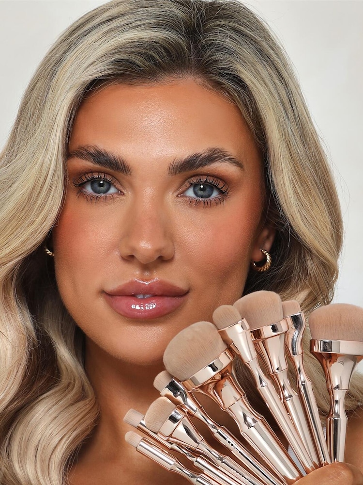 ICONIC London HD Blend Complete Makeup Brush Set - Image 2 of 4 ICONIC London HD Blend Complete Makeup Brush Set - Image 2 of 4