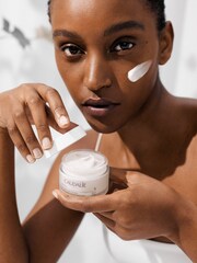 Caudalie Vinoperfect Instant Brightening Moisturizer - 50mL - Image 4 of 5