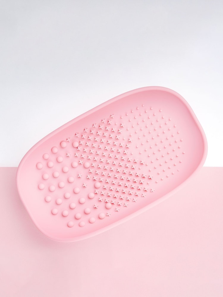 Brush Works Makeup Brush Cleaner Tray - Image 1 of 2
