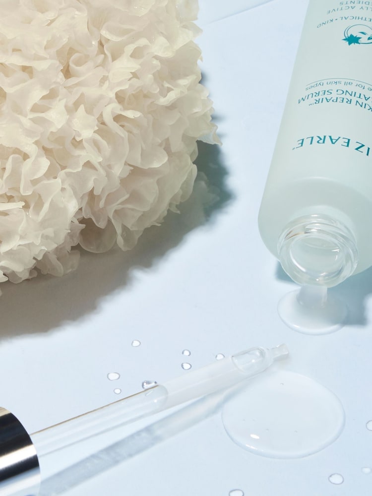 Liz Earle Skin Repair™ Hydrating Serum 30ml - Image 3 of 3 Liz Earle Skin Repair™ Hydrating Serum 30ml - Image 3 of 3